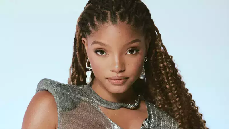 Halle Bailey drops her first solo single, “Angel”; listen now! 22