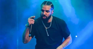 Drake catches fan-thrown copy of his book mid-concert