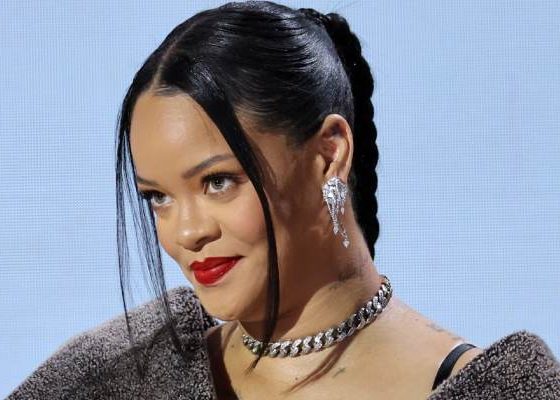 Rihanna Trends After Performing At A Pre-Wedding Party In India 1