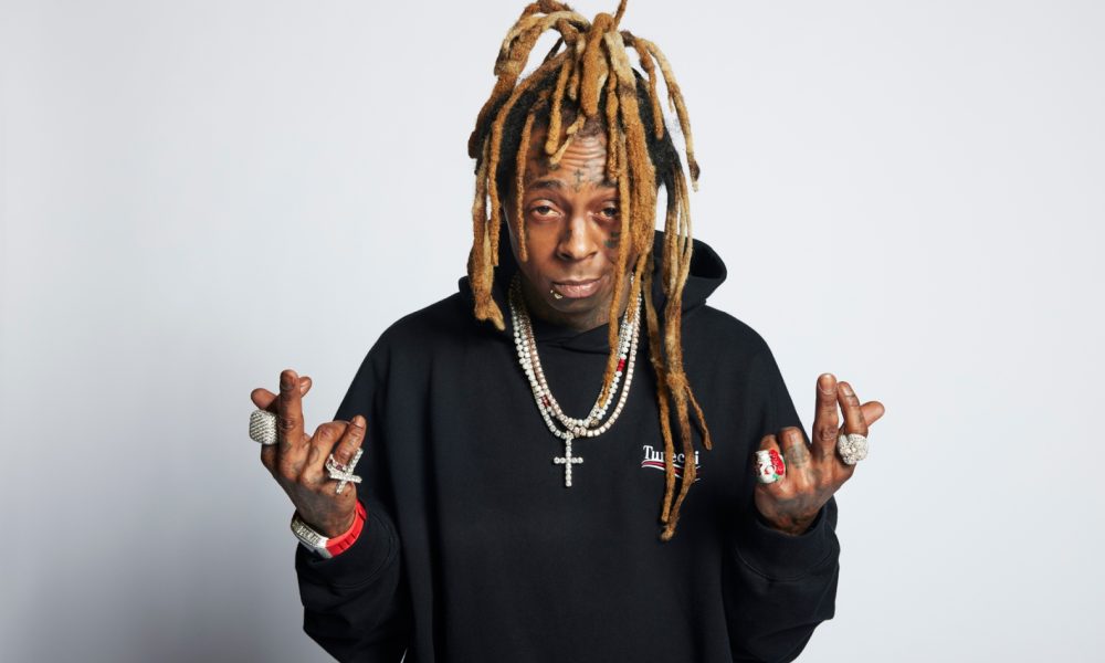 Lil Wayne's Apparent Facial Swelling Sparks Concern Among Fans 23