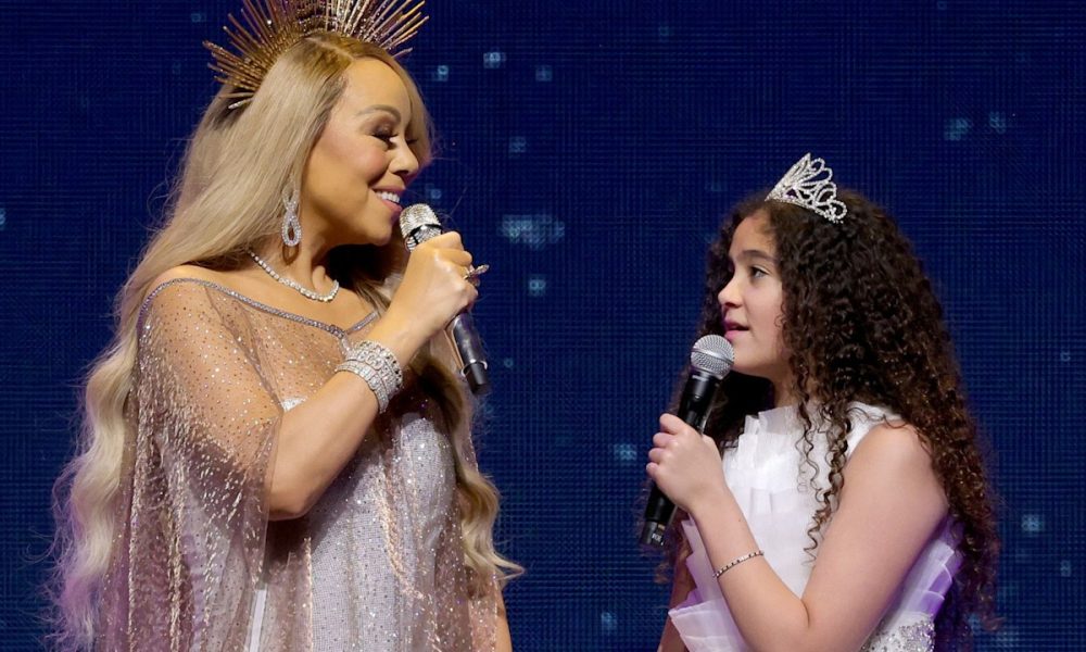 Mariah Carey marks end of an era as she prepares to celebrate Christmas with her family 6