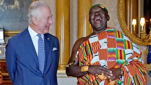 Asante Gold: UK to loan back Ghana's looted 'crown jewels' 6
