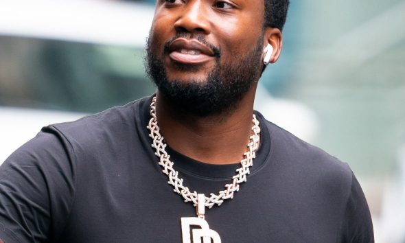 Meek Mill Drops The ‘Heathenism’ EP While Proclaiming He ‘Ain’t Gay’ In Response To Diddy Rumors 3