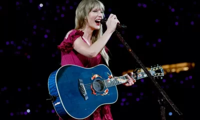 Taylor Swift Performs Medley of 'Getaway Car,' 'August' and 'The Other Side of the Door' at 2nd Melbourne Show 3