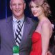 Taylor Swift’s dad, Scott, explains newfound loyalty to Kansas City Chiefs amid daughter’s romance with Travis Kelce 11