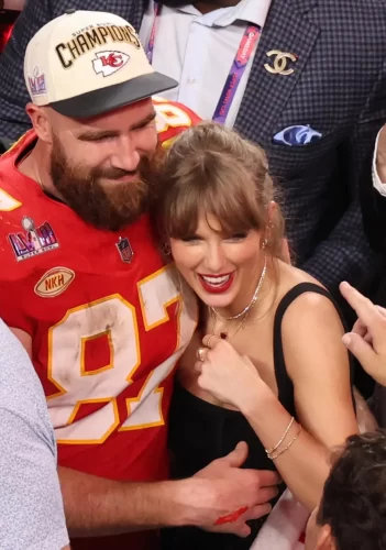 Travis Kelce fuels Taylor Swift engagement, baby rumors with talk of rings and children on podcast 10