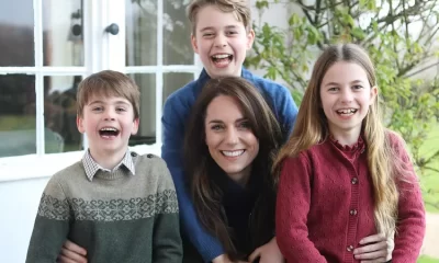 Kate Middleton Poses with 3 Kids in New Photo for U.K. Mother's Day amid Abdominal Surgery Recovery 30