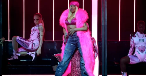 Nicki Minaj Fans Brawl During 1st Night Of "Pink Friday 2 World Tour" 8