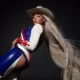 Nancy Sinatra Reacts to Beyoncé’s ‘Ya Ya’ Sampling ‘These Boots Are Made for Walkin” 11