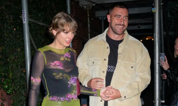 Taylor Swift and Travis Kelce Were Spotted Looking Cute on Vacation in Photos Posted by DeuxMoi 3