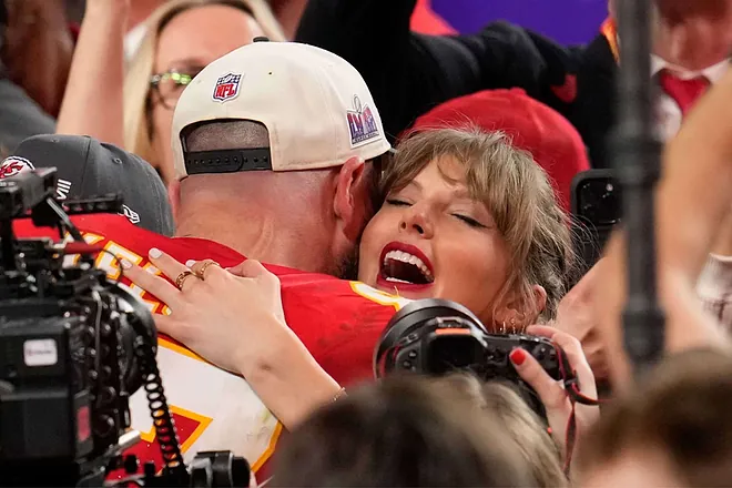 Travis Kelce had to stop himself when hot comment about Taylor Swift was too much for Swifties to handle 29